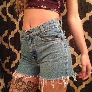 Levi Strauss high waisted jean shorts waist 25