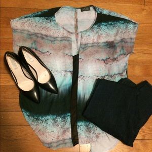 Multicolored silky short sleeve top