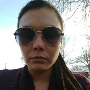 Meet your Posher, Dona