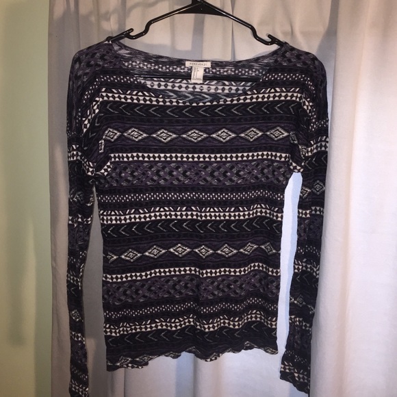 Forever 21 scoop neck long sleeve cotton t-shirt