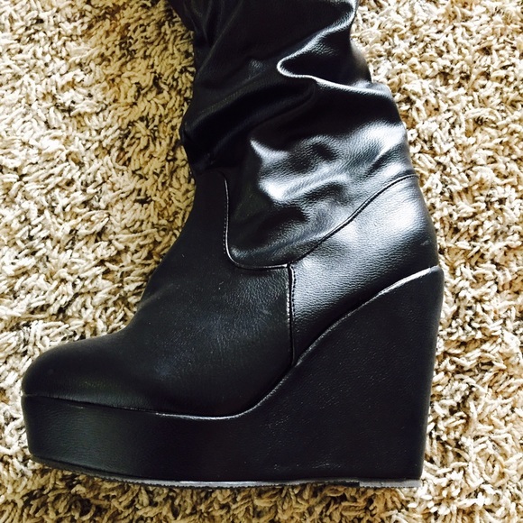 Shoes - Picture 2 of 2