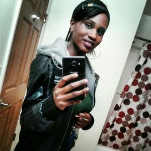 Meet your Posher, Leah