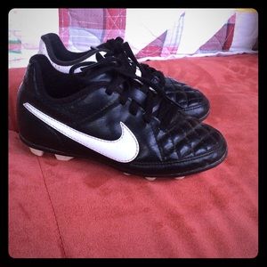Kid's Nike soccer cleats