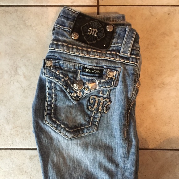 Women's miss me Jeans.