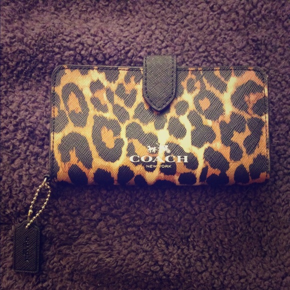Coach - Leopard Phone Wallet