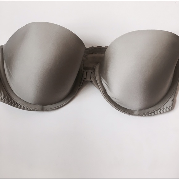 VICTORIA SECRET STRAPLESS BRA