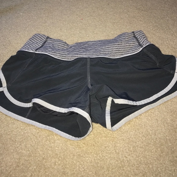 Lulu work out shorts ! 🏋
