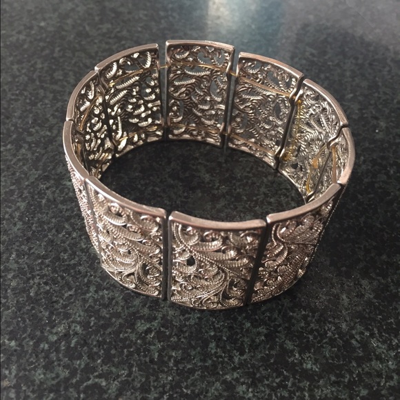 Cute cuff accessory