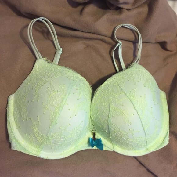 32 DDD Victoria Secret bra 💕