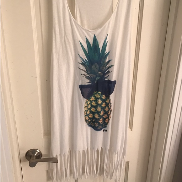 Pink size large pineapple graphic t-shirt