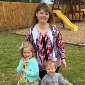 Meet your Posher, Trenia