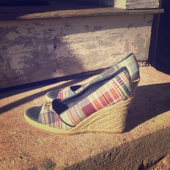 Tommy Hilfiger preppy madras peep-toed wedges