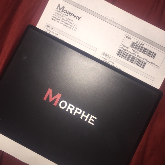 35 W Morphe Eyeshadow Pallet