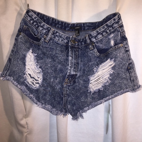 High waisted Forever 21 distressed jean short