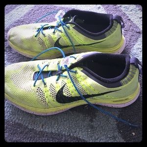 Nike tennis shoes. Size 9