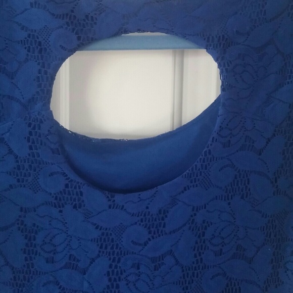 Gorgeous blue flower lace dress - Picture 4 of 4