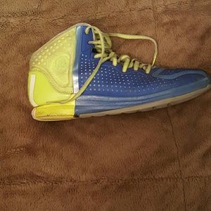 Derrick rose adidas size 11