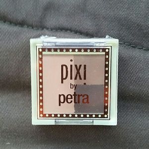 Pixi by Petra