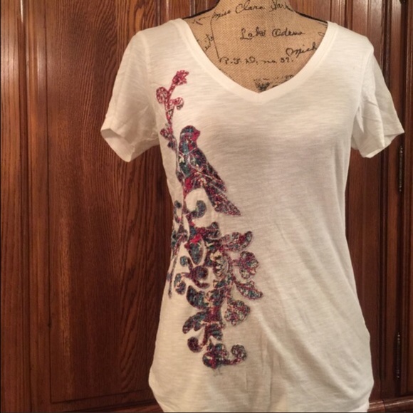 Luck Brand White with bird appliqué tee