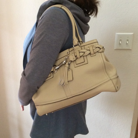 Coach satchel-addition pics. See item. EXCELLENT! - Picture 4 of 4