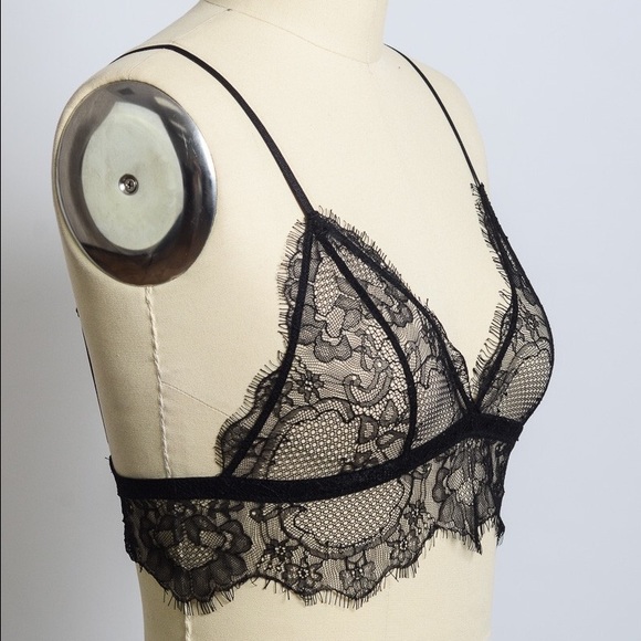 🖤 Sexy Sheer Lace Bralette 🖤 - Picture 4 of 5