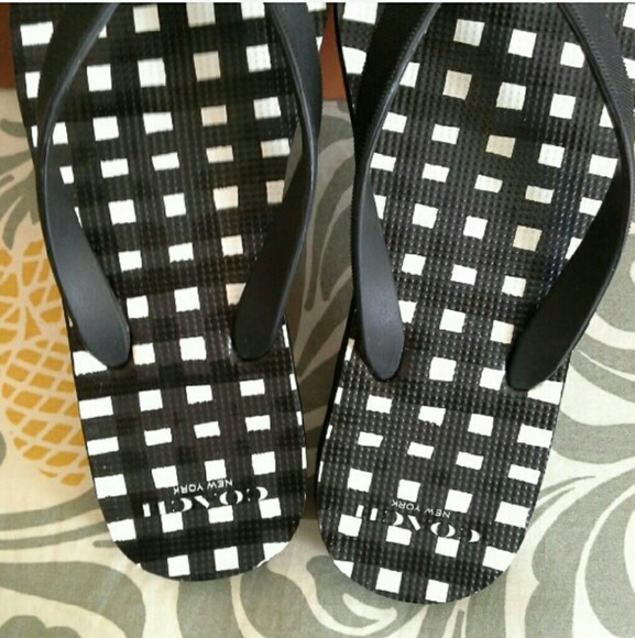 Authentic Coach Black and White Checker Flipflops - Picture 3 of 4