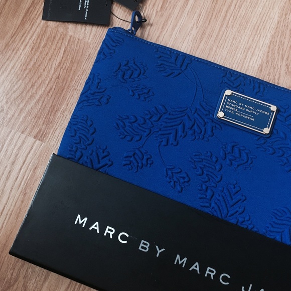 MARC JACOBS LAPTOP CASE