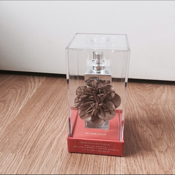 BANANA REPUBLIC PERFUME
