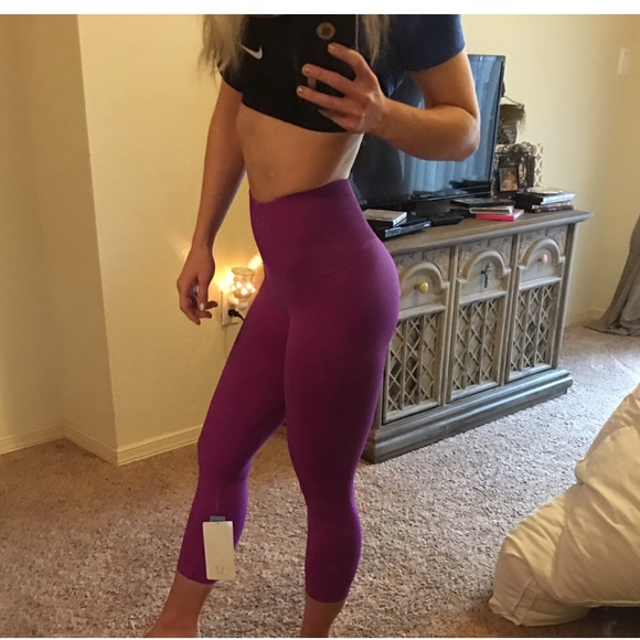 Lululemon zone in crop