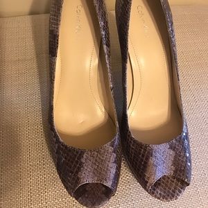 Calvin Klein Peep toe pumps
