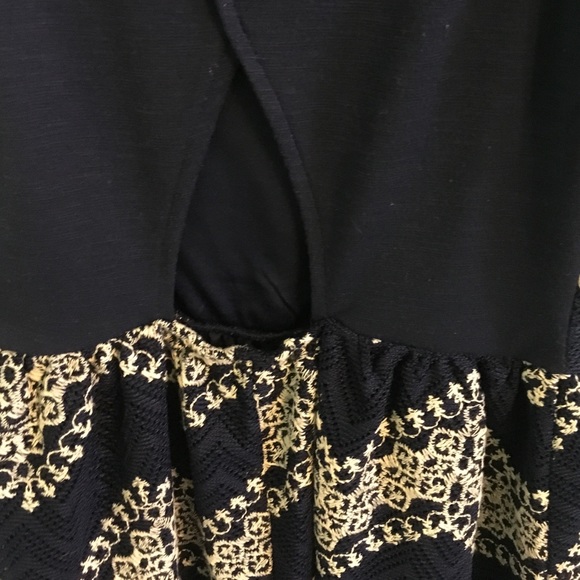 Beautiful Formal Short Navy Blue Dress! - Picture 4 of 4