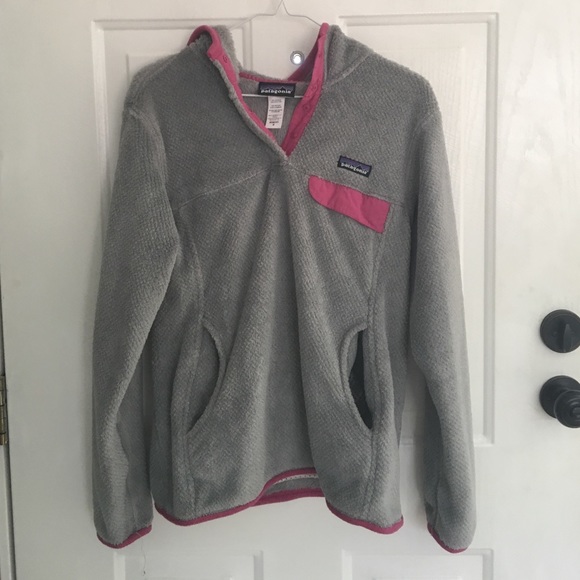 Patagonia pullover with hood