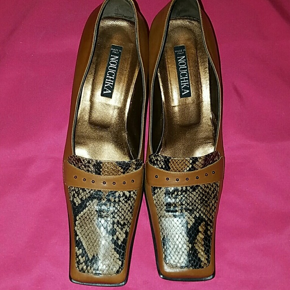 NOUCHKA Square Toe Chunky Heel