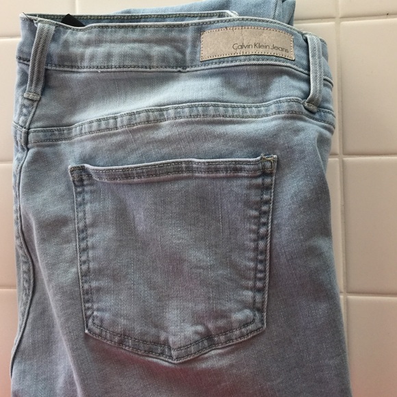 Women's Calvin Klein jeans size 14 length is 30 - Picture 2 of 3