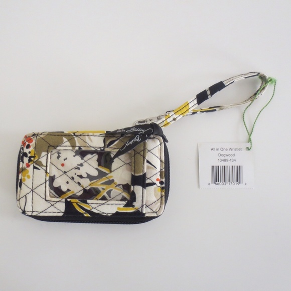 NEW! Vera Bradley All in One Wristlet