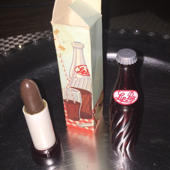 Avon vintage Rare 1970's collectible "Lip Pop" 💋