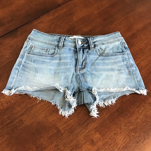 PINK VS cutoff washed denim shorts