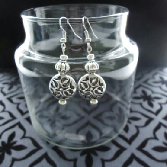 Khephra Antique Silver Filigree Disc Earrings - Picture 4 of 10