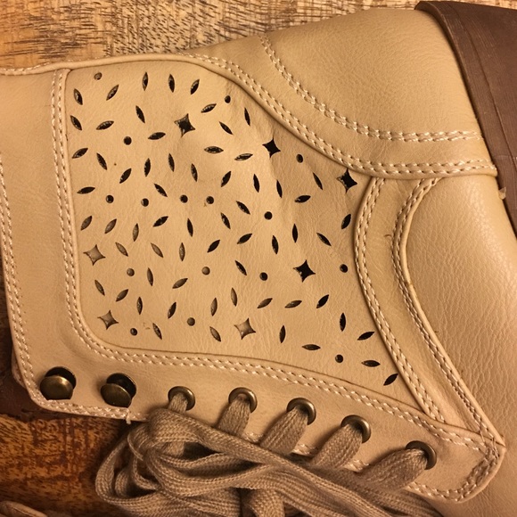 Cream Perforated Heeled Ankle Bootie - Picture 3 of 4