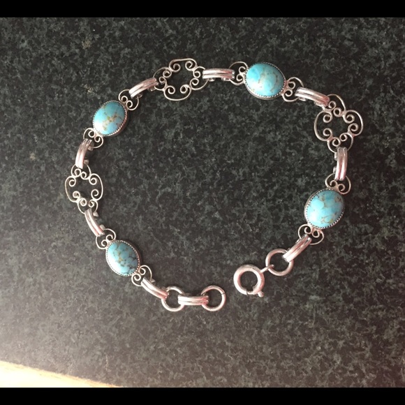 Turquoise & Silver 8in Bracelet