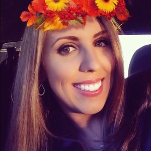 Meet your Posher, Lauren