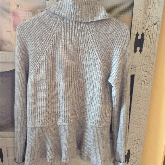 ***sold***White House Black Market cardigan - Picture 3 of 4