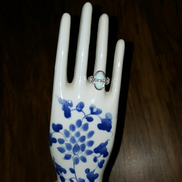Lia Sophia ring size 9