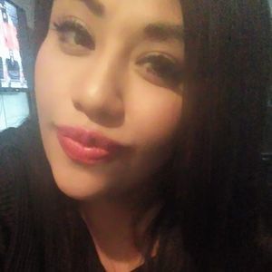 Meet your Posher, Eva