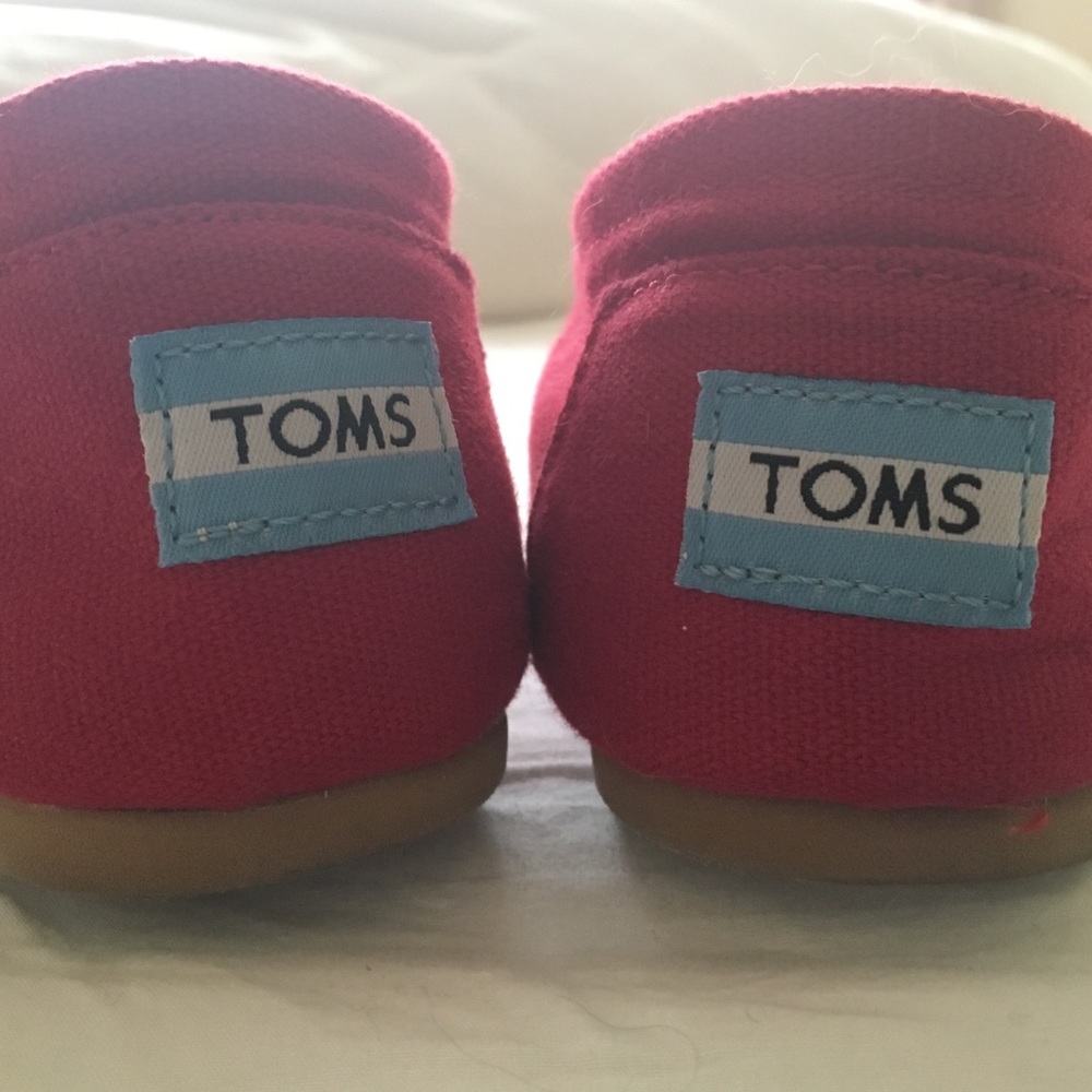 Red toms size 6.5 in like new condition