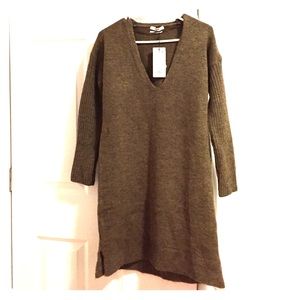 #Available till Friday#khaki dress/sweater-acrylic