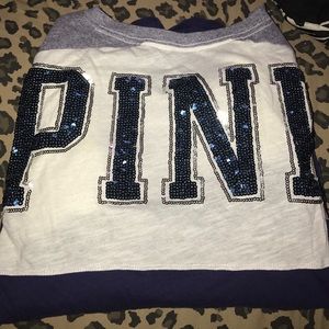 A Victoria secret shirt 🚨🚨❤