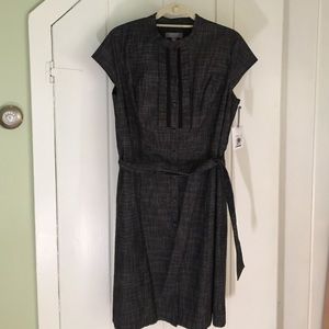 The perfect dress for work or casual event.