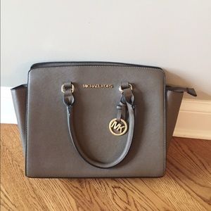 MICHAEL KORS satchel