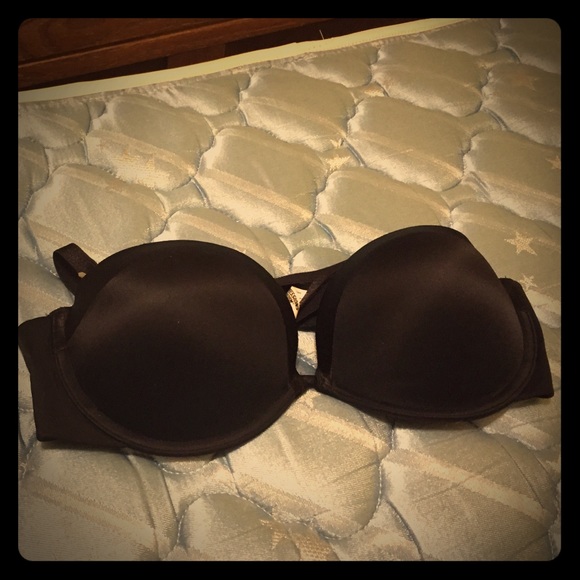 Smooth black push up bra (never worn)